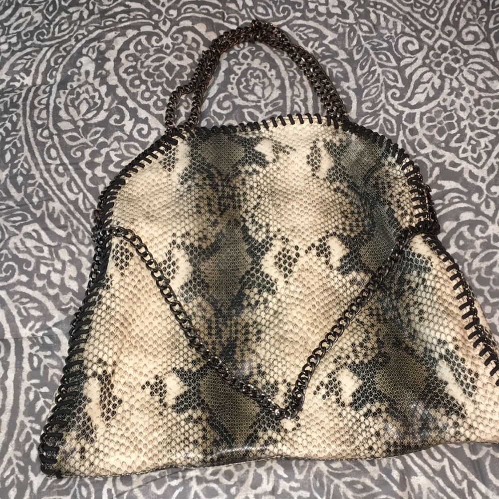 Snakeskin Shoulder bag !